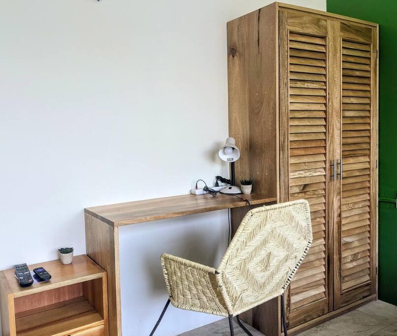 Studio -Trees At Mikasa- Near Beach, Pool, Fast Wifi, Ac & King Bed Пуэрто-Эскондидо Экстерьер фото